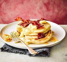 Brie-stuffed pancakes with crispy bacon