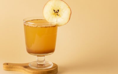 Gin, apple cider & ginger cocktail
